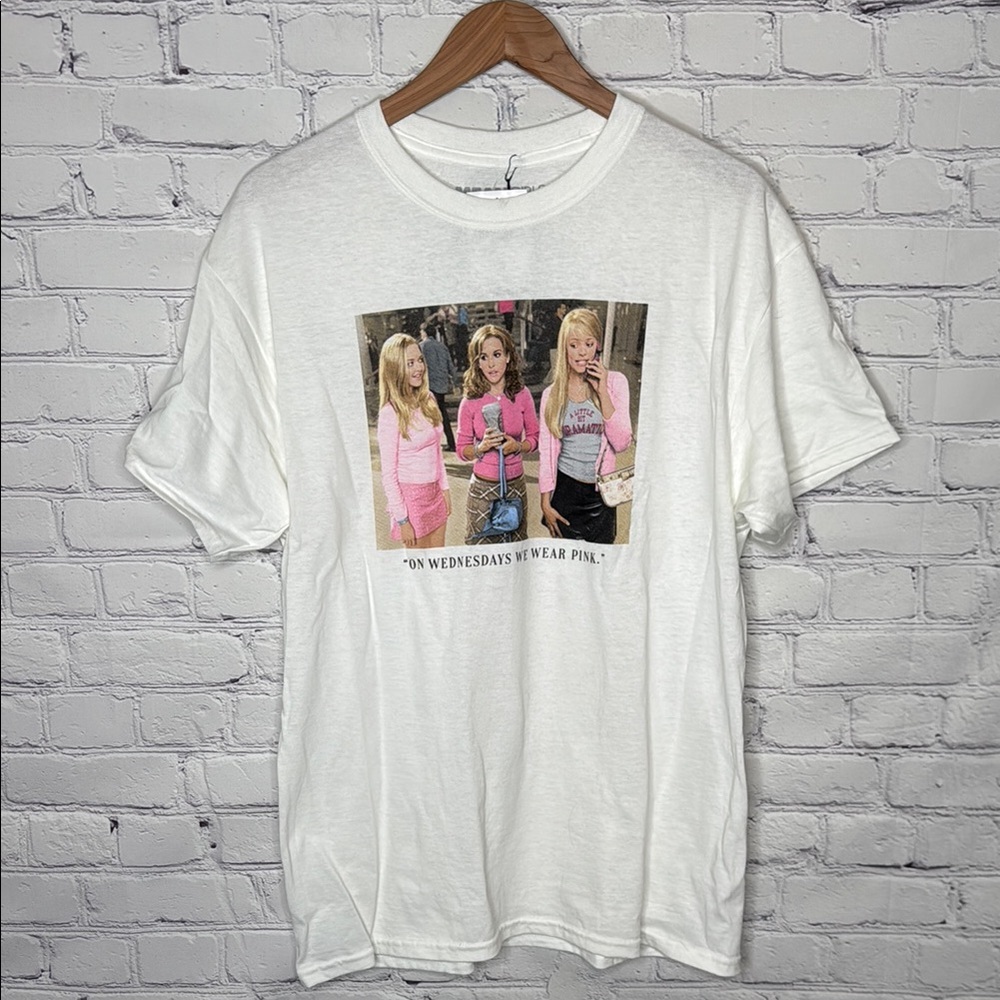 NWT Forever 21 x Mean Girls On Wednesdays We Wear Pink T-shirt
